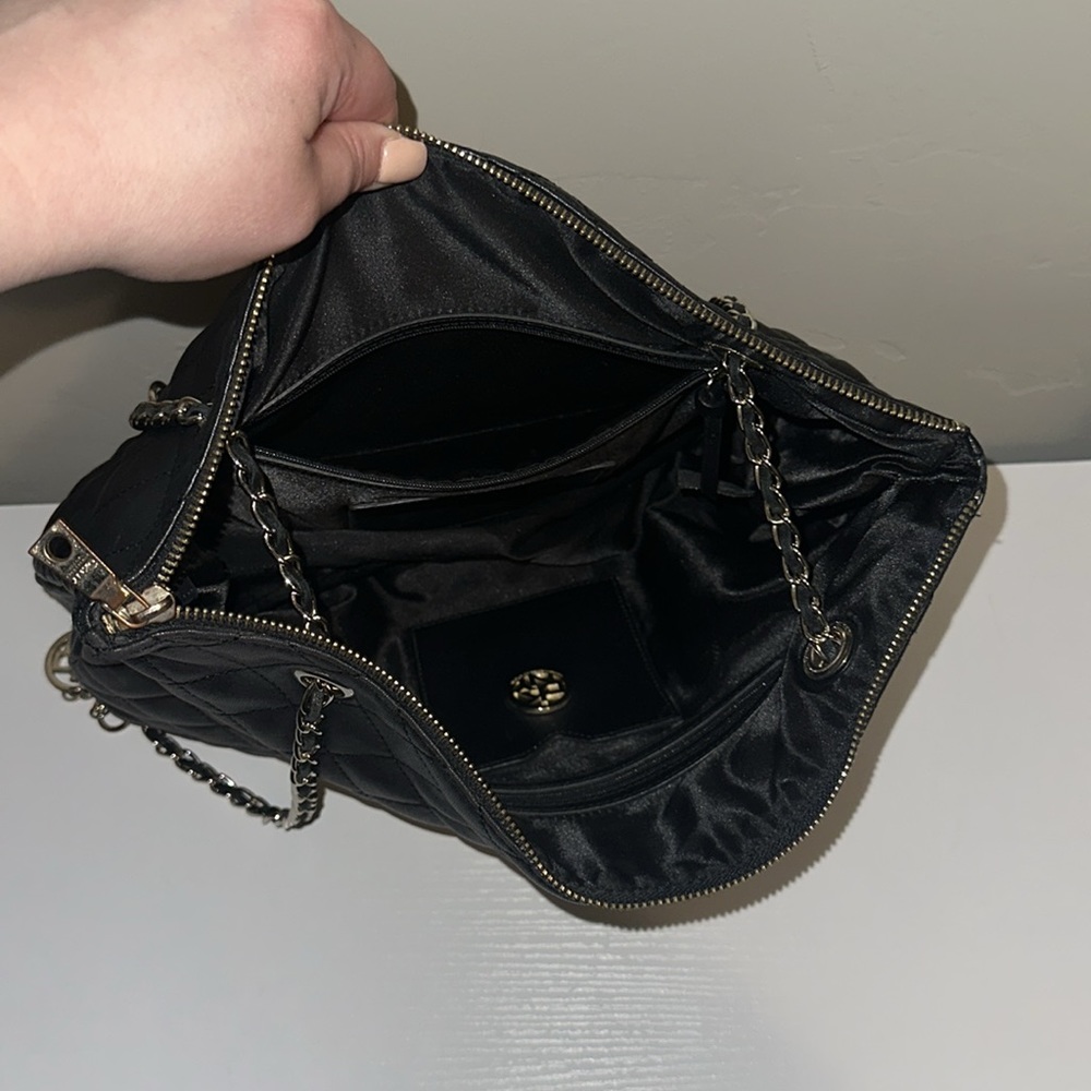 EUC Dkny Quilted Lambskin Leather Tote Purse GUC - Picture 6 of 8